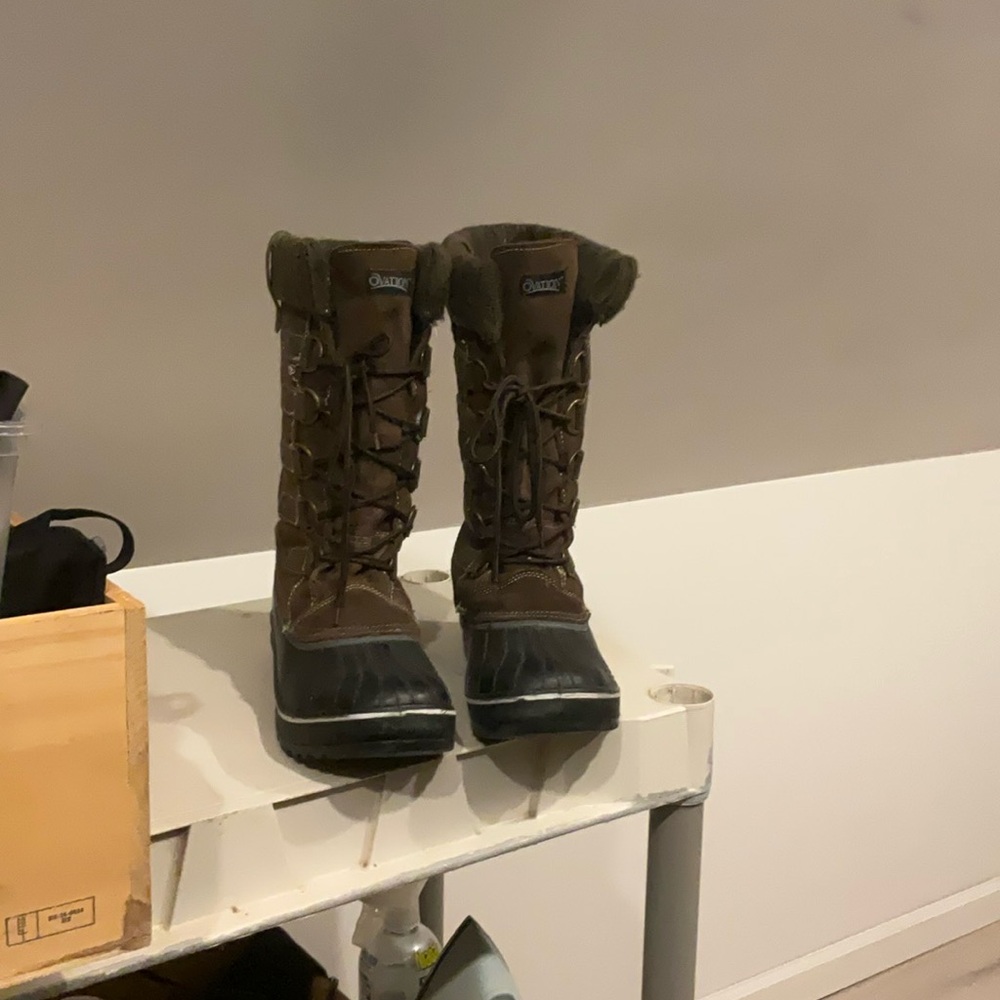 Quilted Lace-Up Boots - Black and Brown